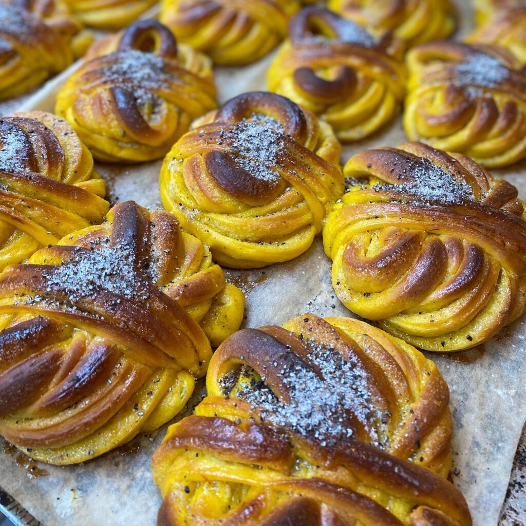 Yellow Swedish saffransbullar